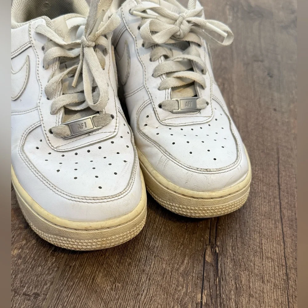 Nike Air Force 1 ‘07 Sneaker Tennis Shoes, Size Men 7.5